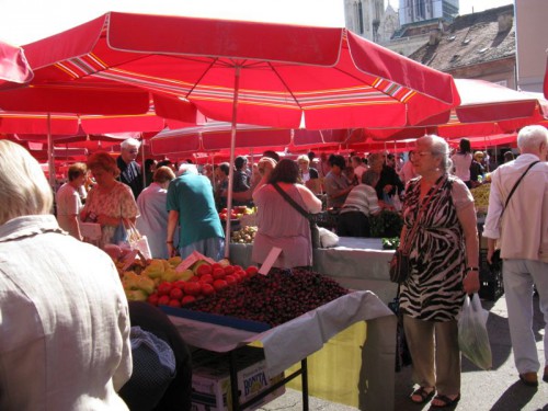 Zagreb4_marketumbrellas